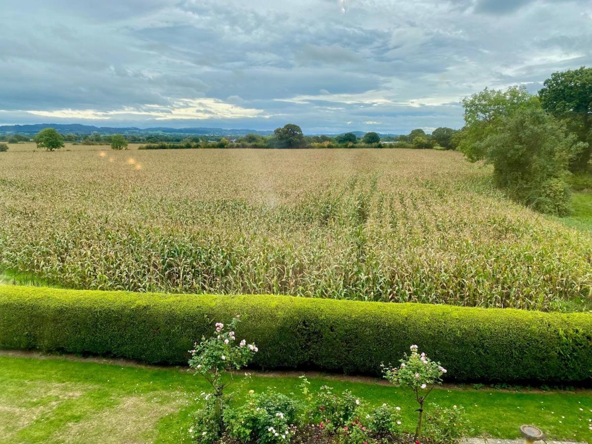 Bed & Breakfast Golborne Manor