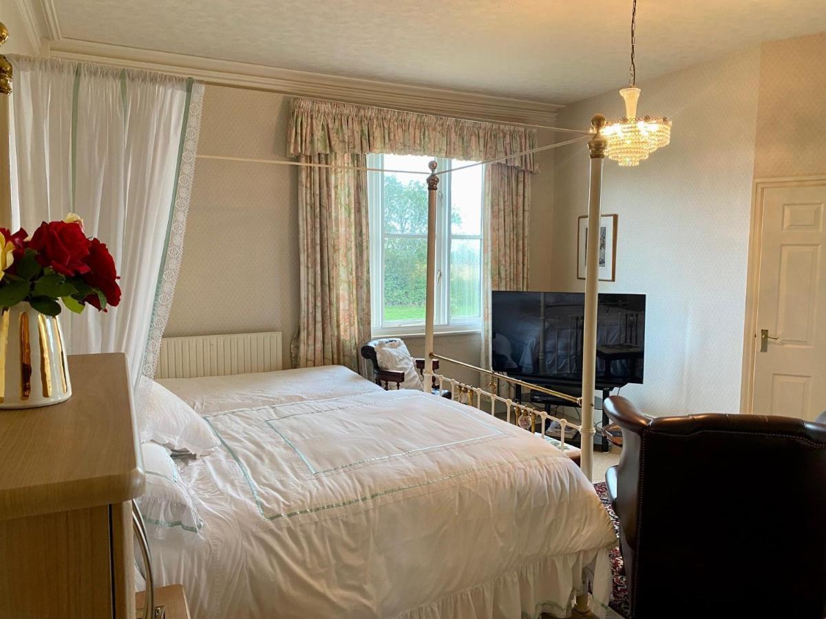Bed & Breakfast Golborne Manor Chester