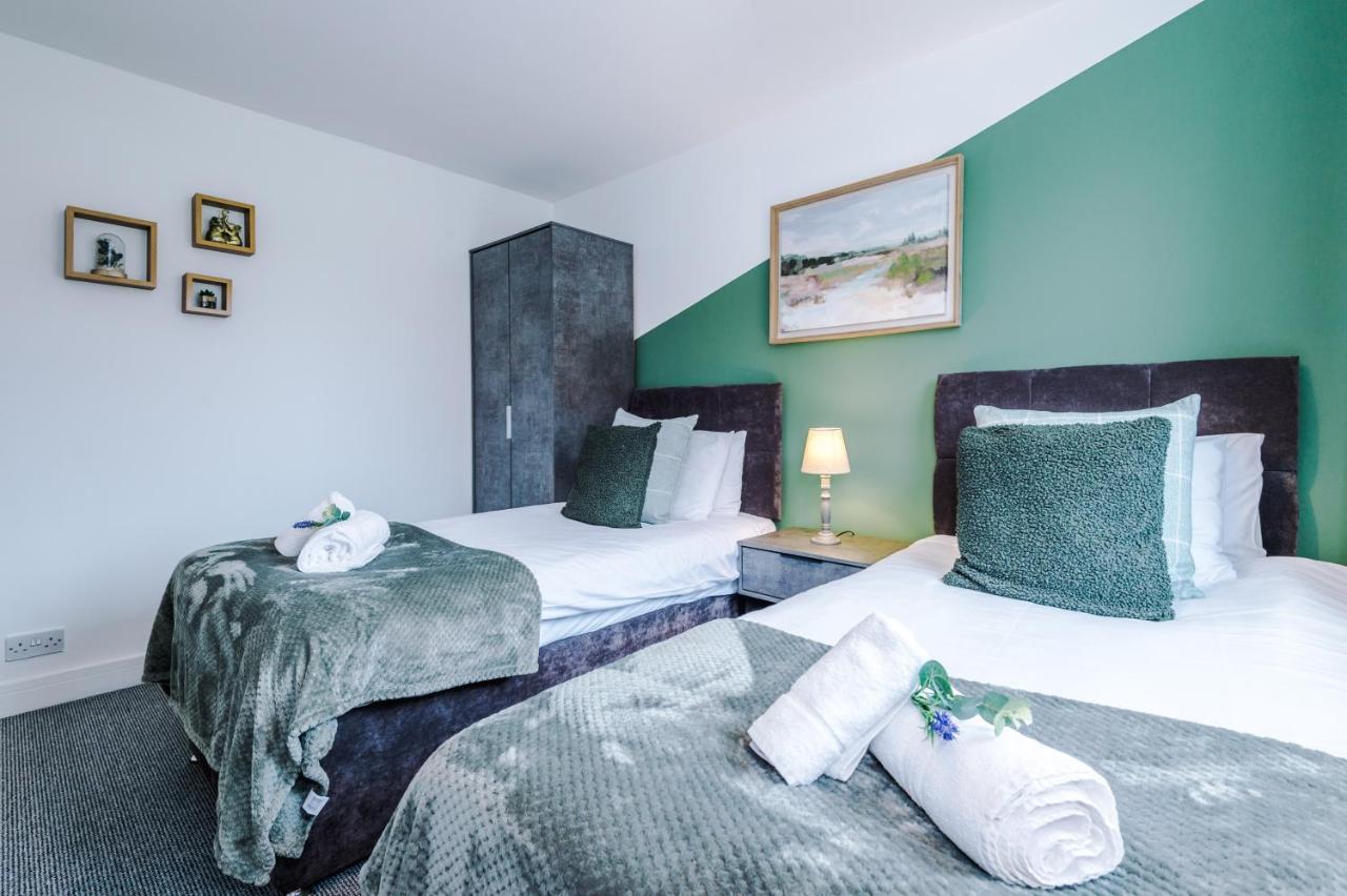 Family Haven: 3-bed House With Free Parking *