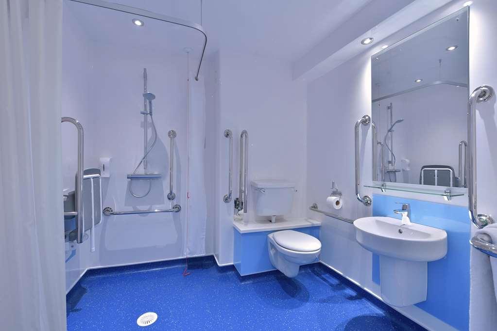 Travelodge 3*