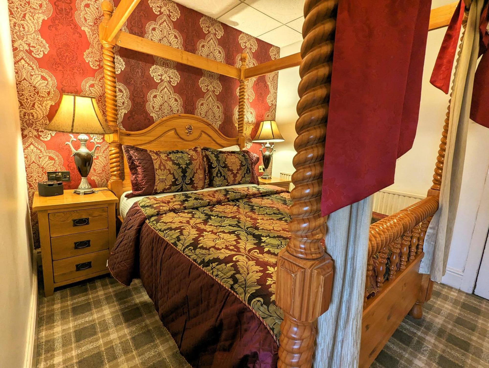 Brookside & Restaurant 3* Chester