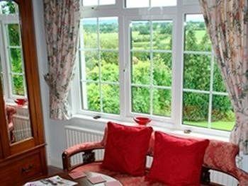 Higher Huxley Hall Hotel 3*