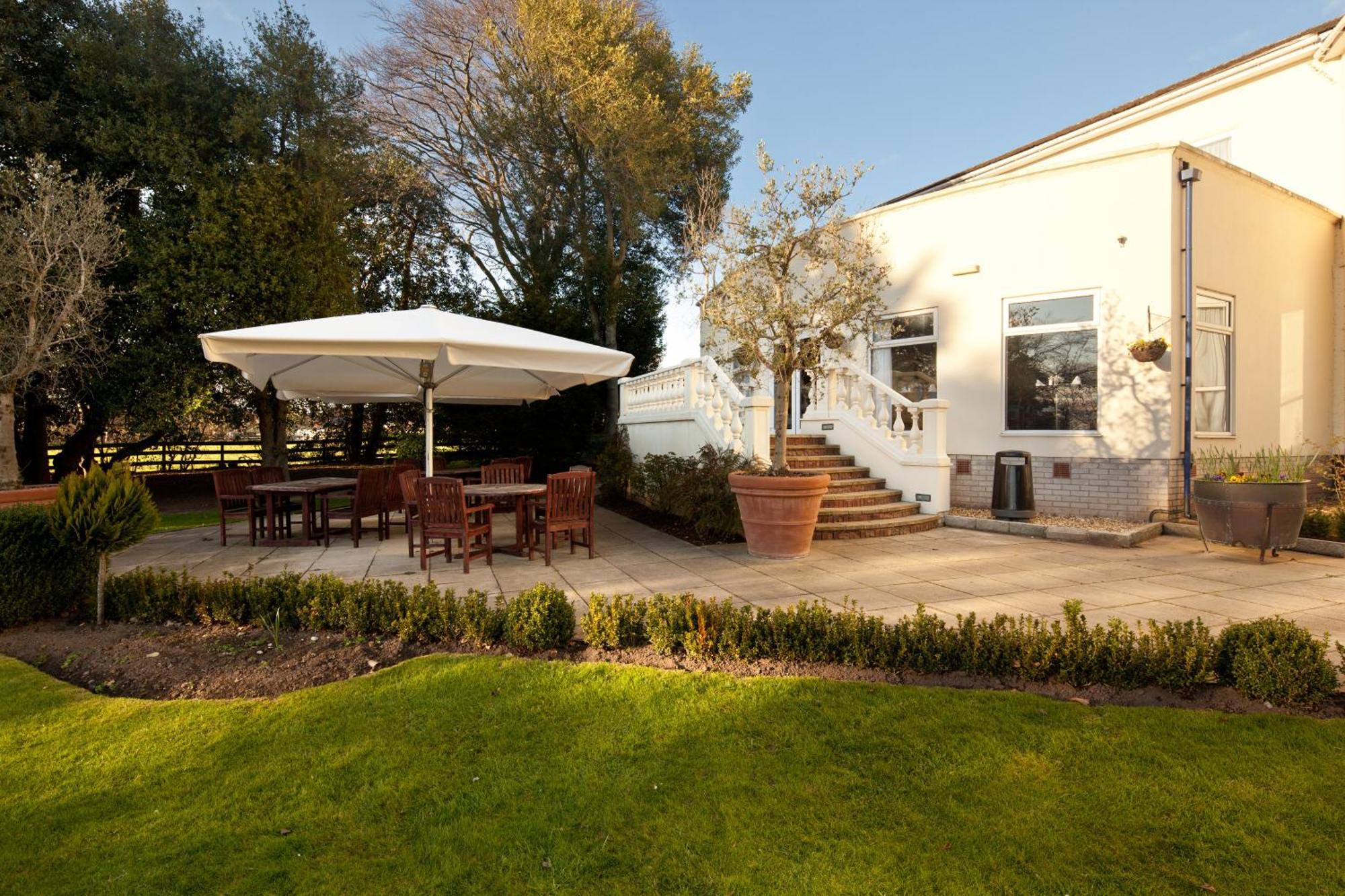 Hotel Mercure Abbots Well 4*