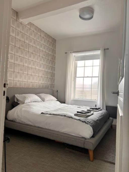 Apartment Modern Within Historic City Walls
