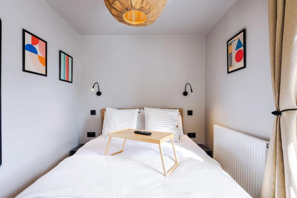 Luxury 2b Centre With Private Parking Apartment *