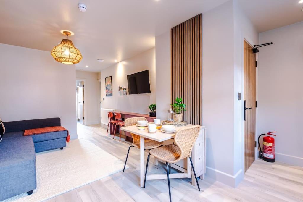 Luxury 2b Centre With Private Parking *