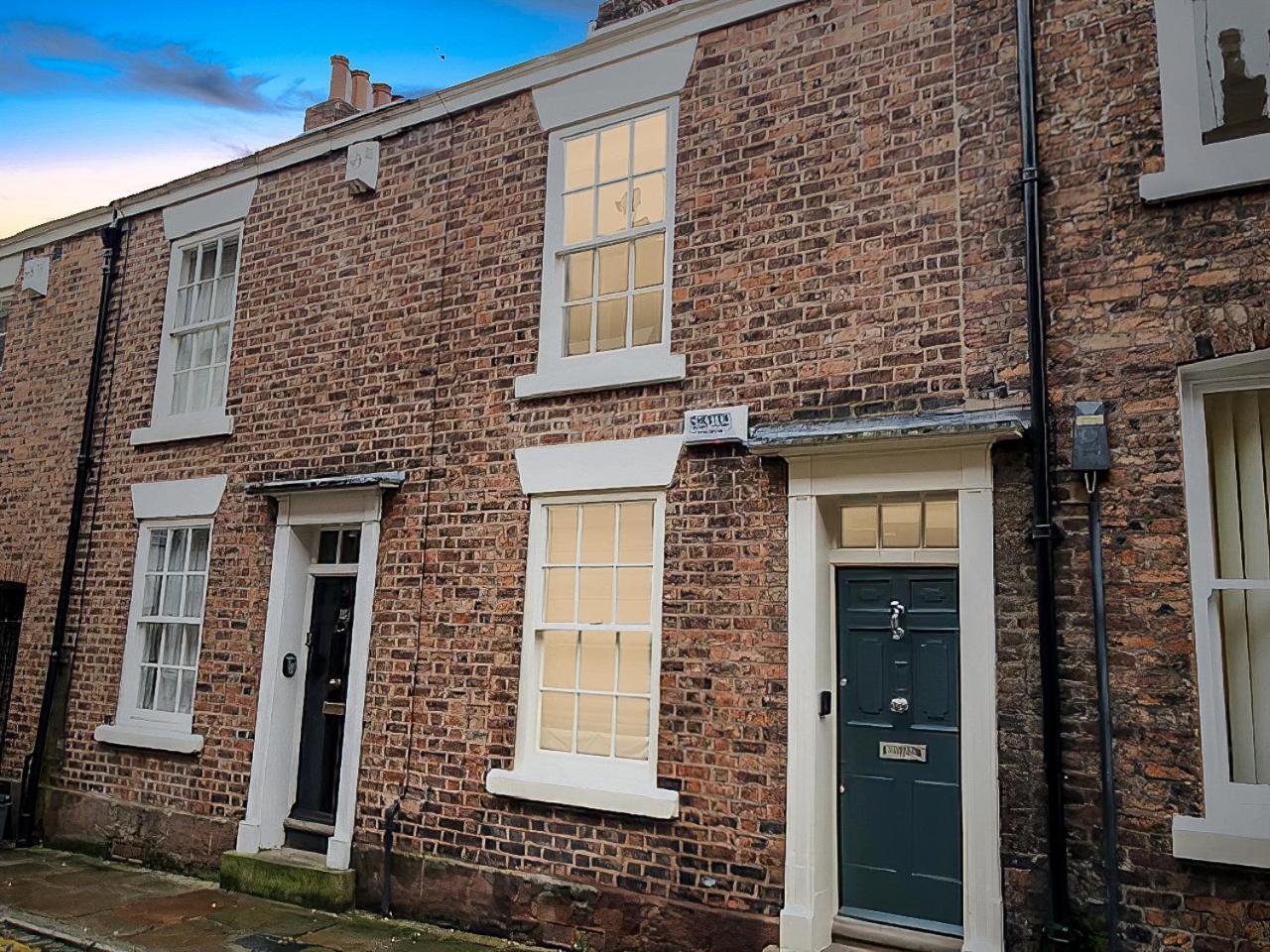 Centre Town House