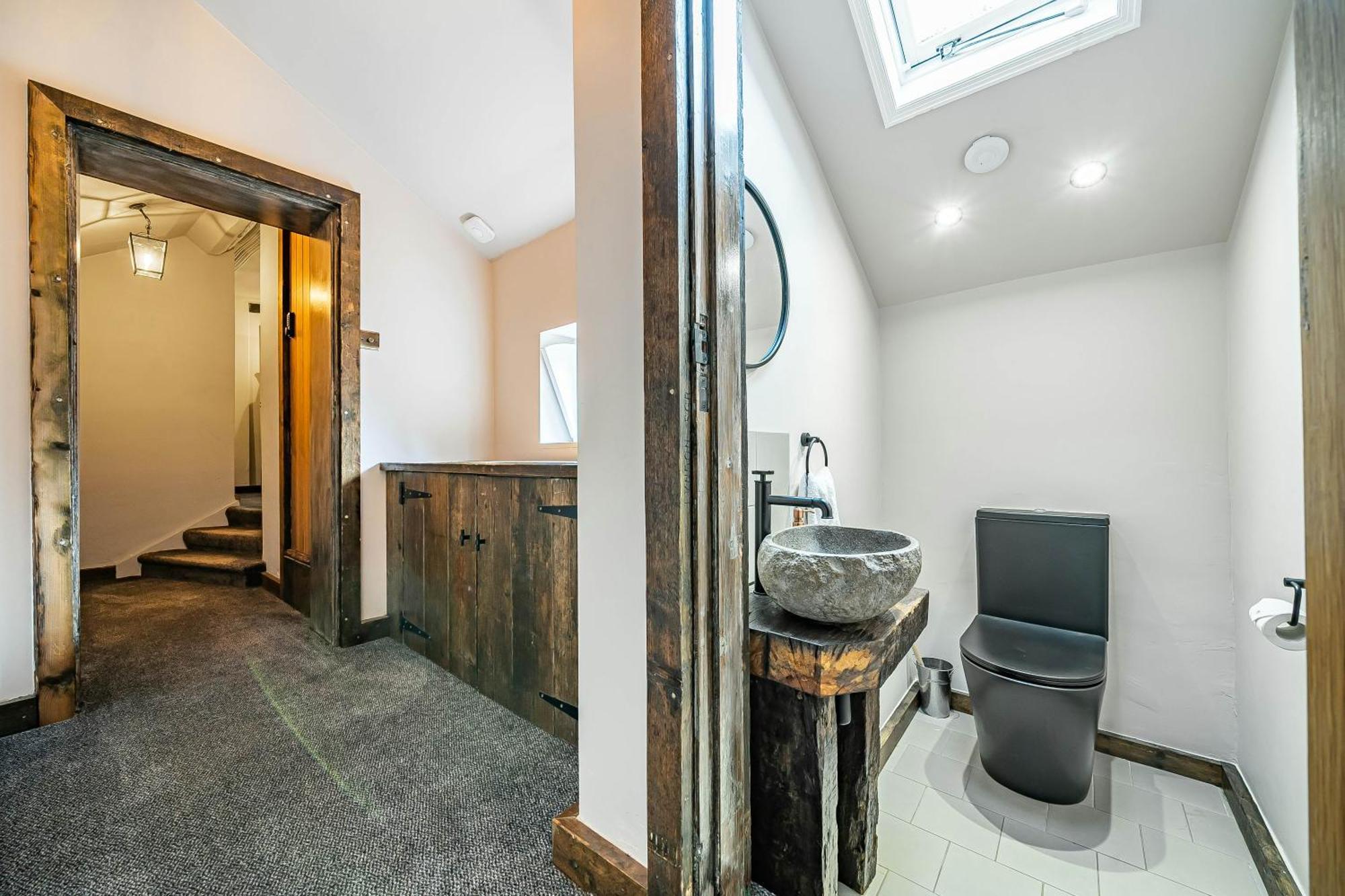 Quirky Retreats - Rose * Chester