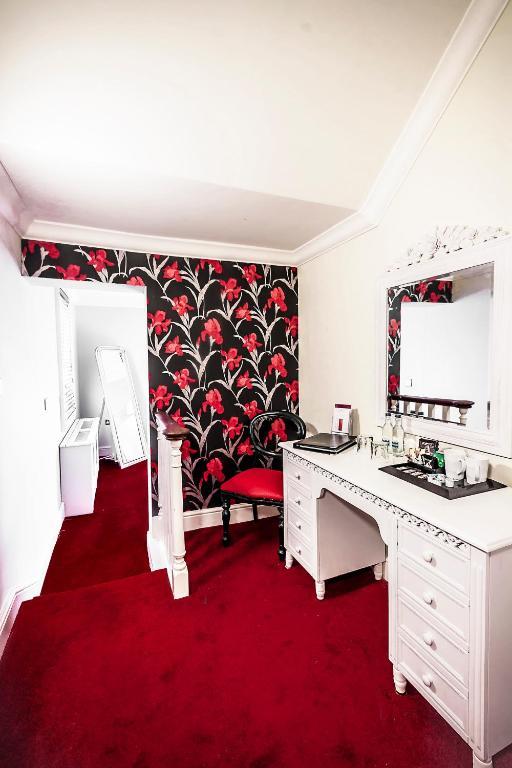 The Commercial 4* Chester