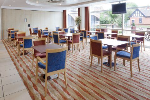 Express, Racecourse 3*