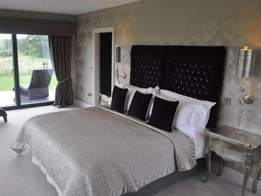 Bed & Breakfast Park Fields 4*
