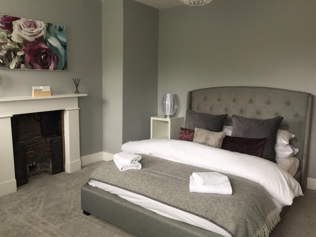 Allium By Ellis 3* Chester