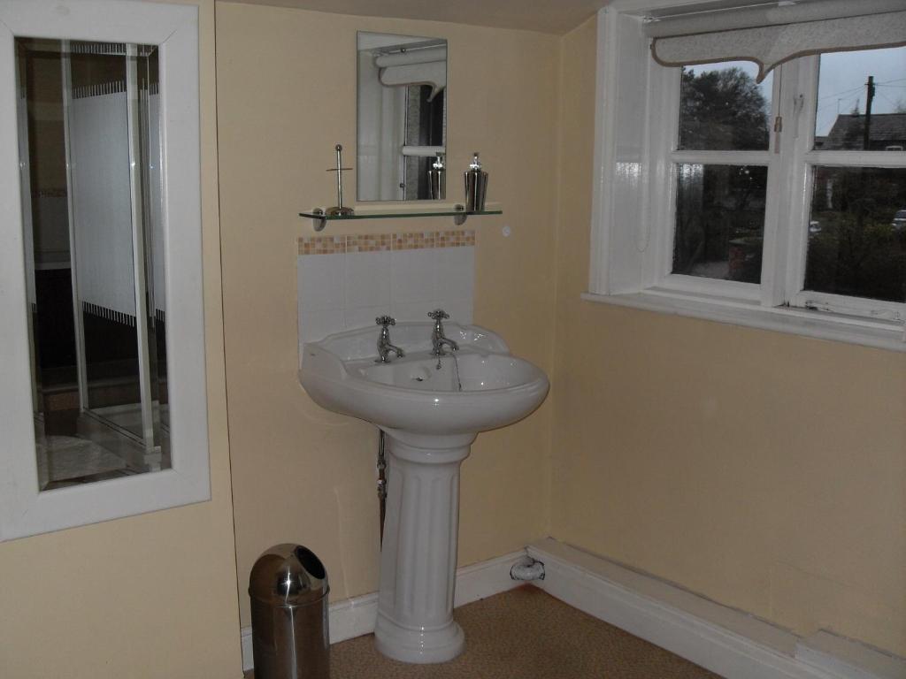 The Red Lion Inn 2*