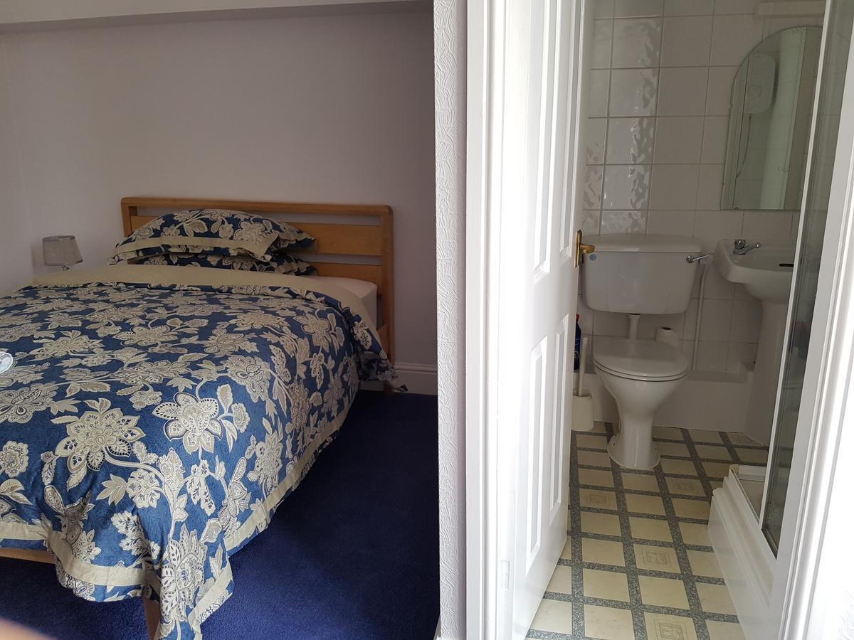 Alexandra Guest house *