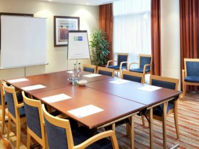 Express, Racecourse Hotel 3*