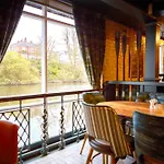 The Boathouse Inn & Riverside Rooms