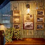The Boathouse Inn & Riverside Rooms