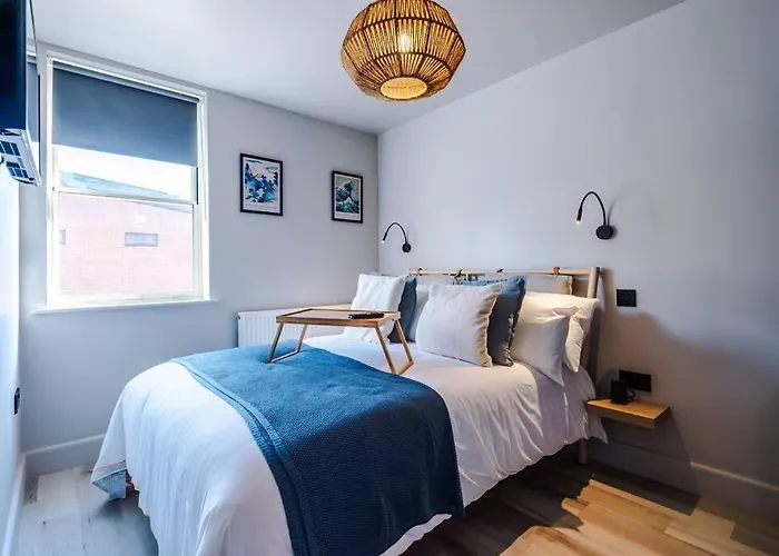 Elegant 2B Retreat City Centre With Secure Parking