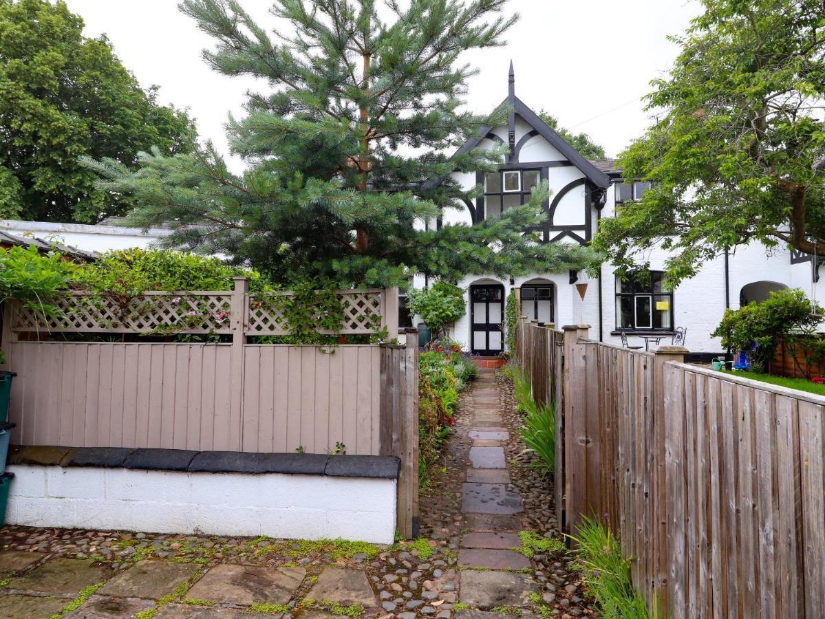 Holiday home 2 Ashby Place
