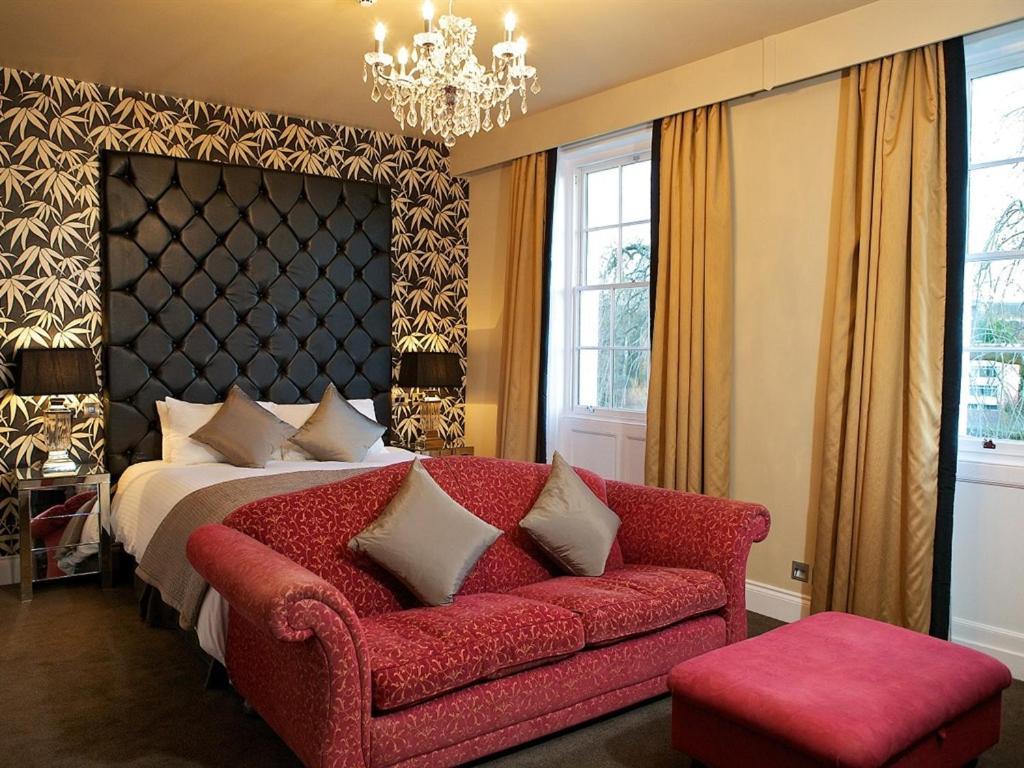 Edgar House 5*