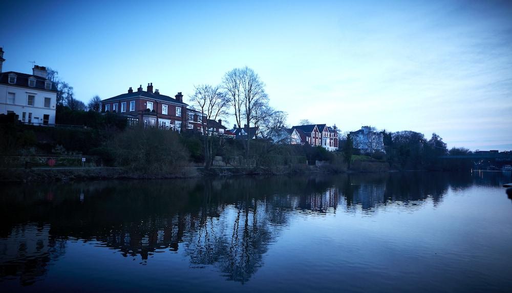 The Boathouse & Riverside Gasthof Chester