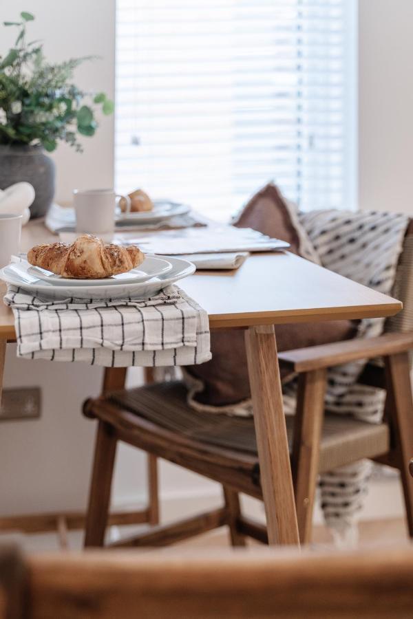 Royal House Stylish - * Chester