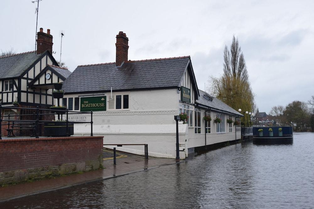 The Boathouse & Riverside Gasthof