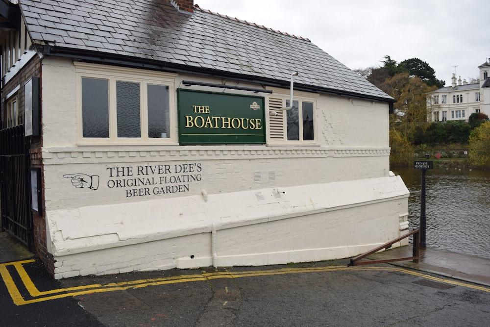 The Boathouse & Riverside Gasthof