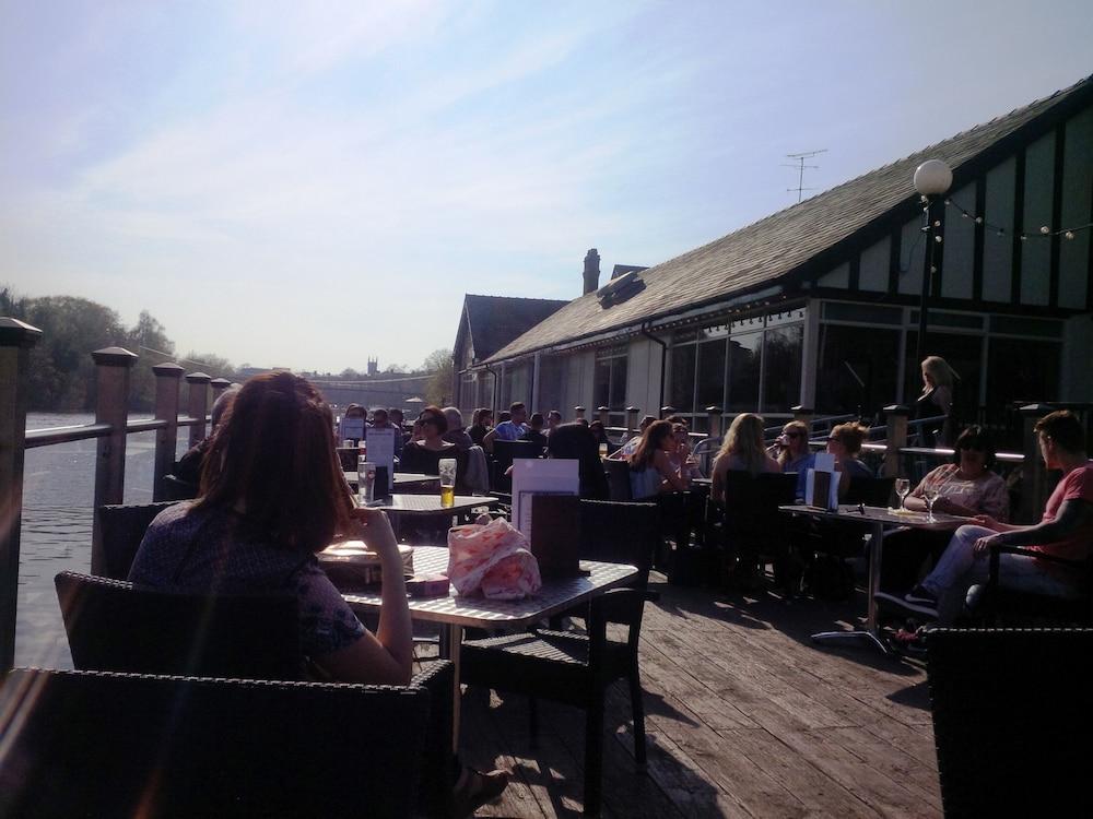 Gasthof The Boathouse & Riverside Chester