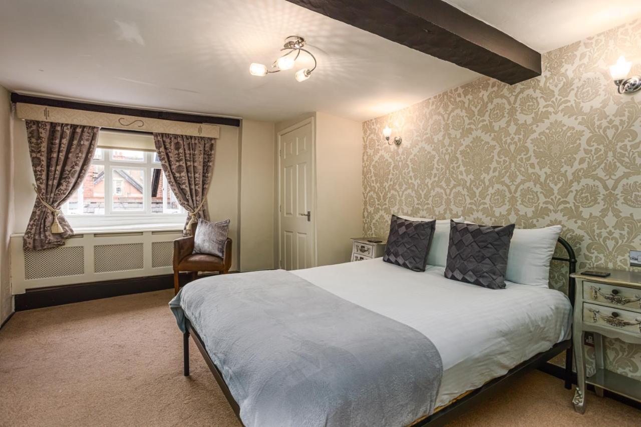 The Pied Bull 4*