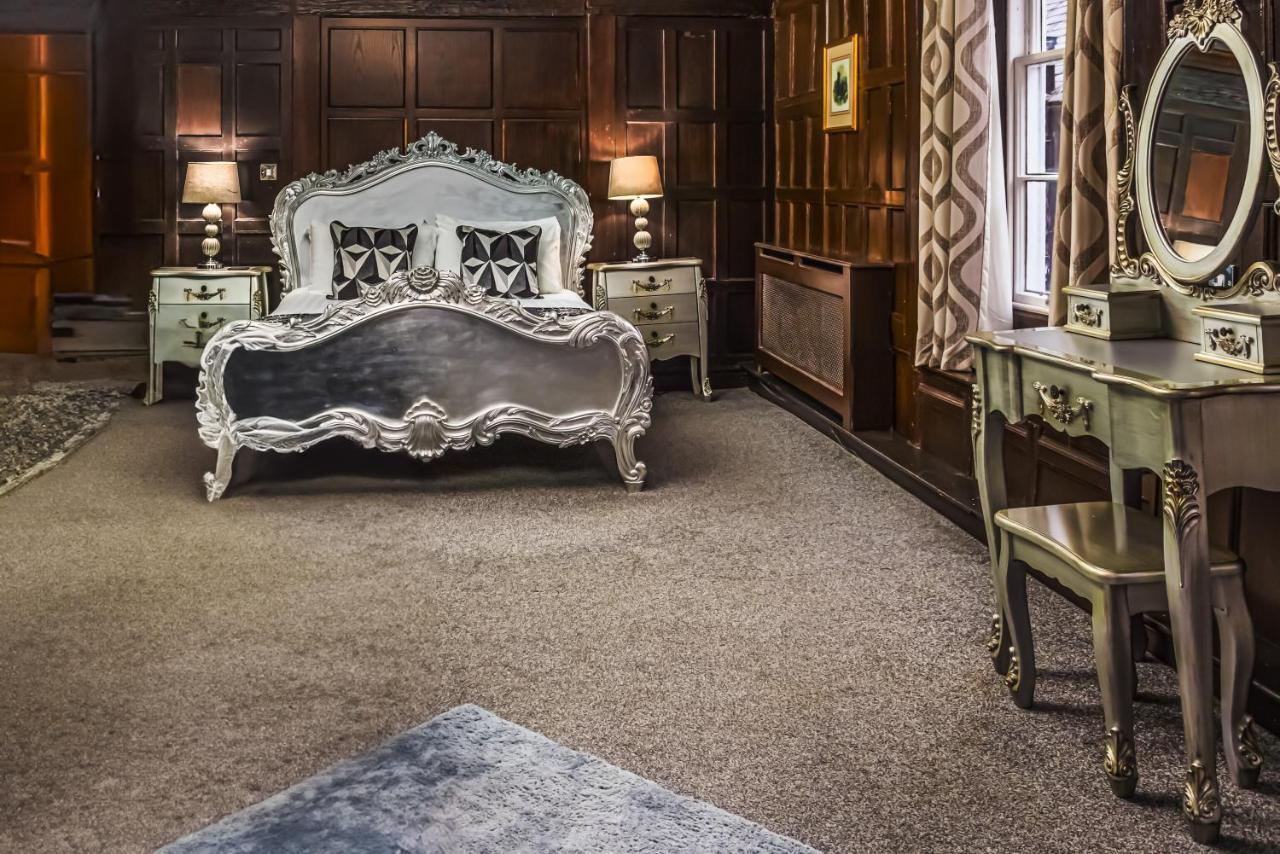 The Pied Bull 4*