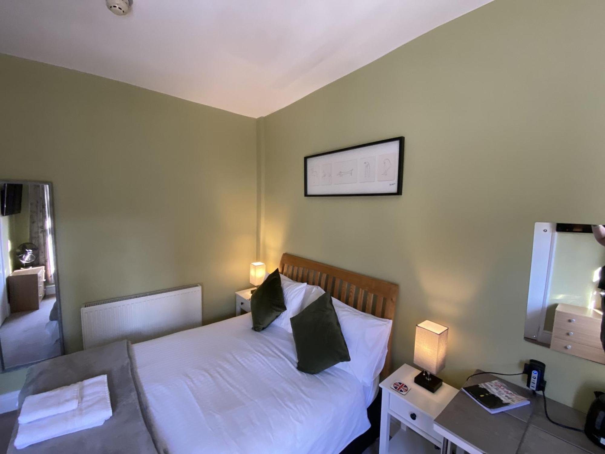 Grosvenor Place Guest house 3*