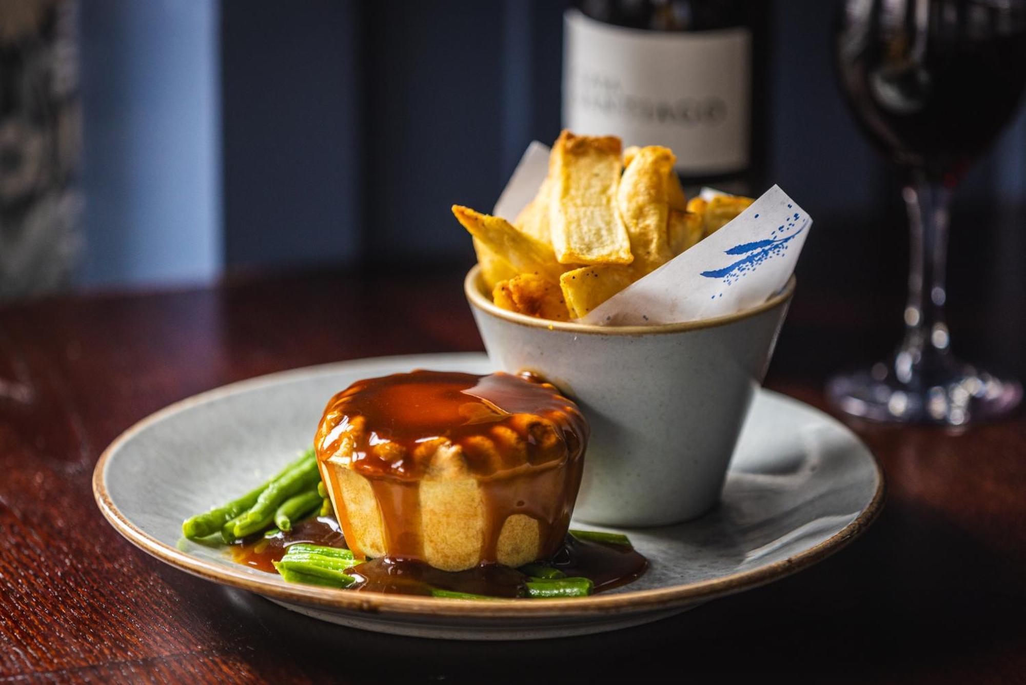 The Pied Bull 4*