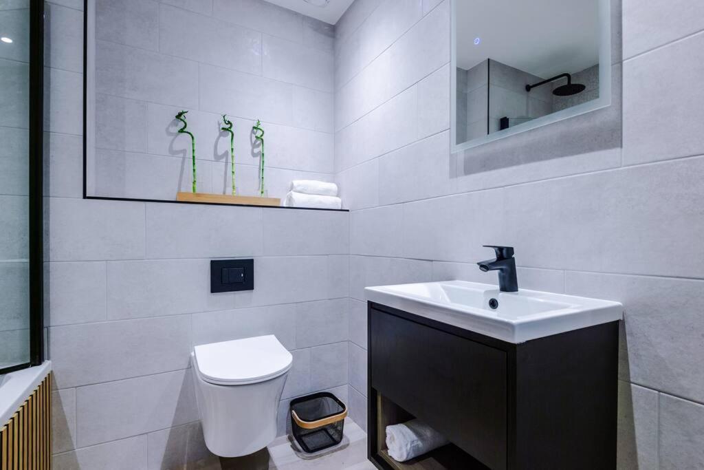 Apartment Elegant 2b Retreat Centre With Secure Parking *