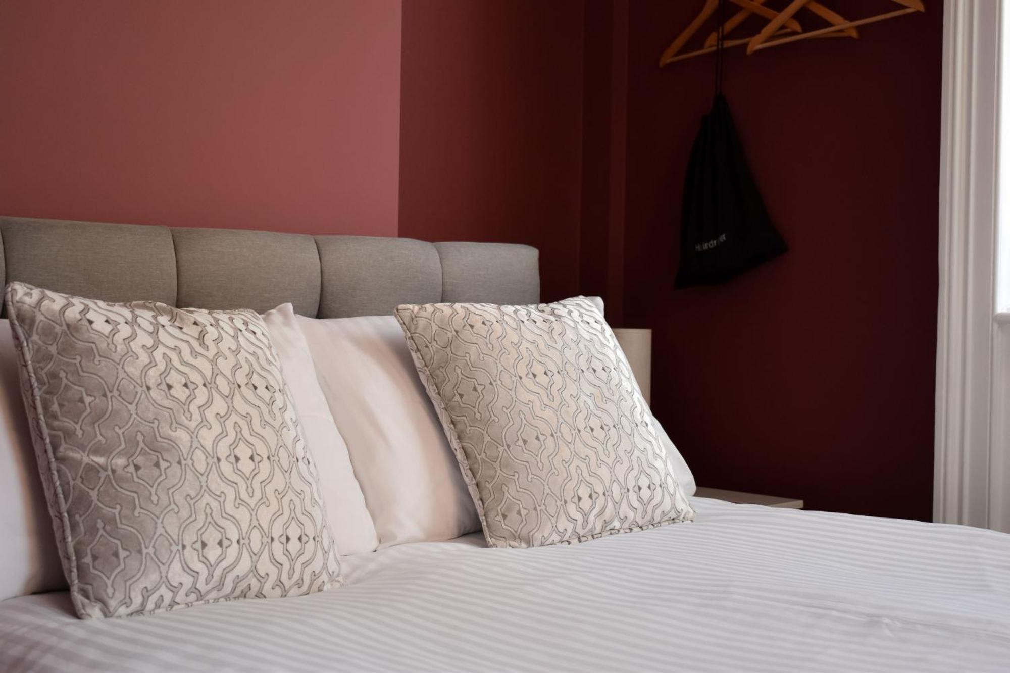 Grosvenor Place Guest house 3*
