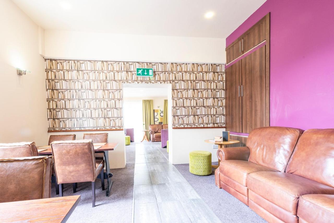 Dene Hotel 2*